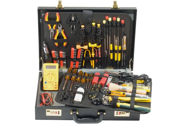 Fully-equipped tool case with 80 items